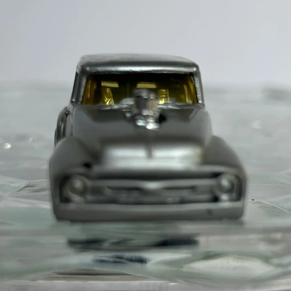 Hot Wheels '56 Ford Harley-Davidson Panel Truck 1999 Diecast Silver‎